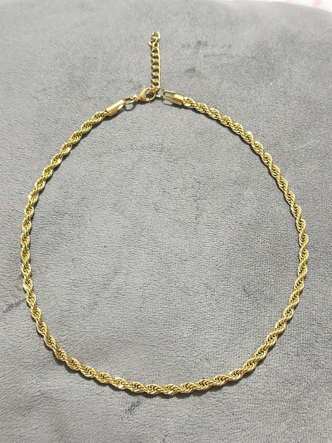 Customer photo review of Collar Elara