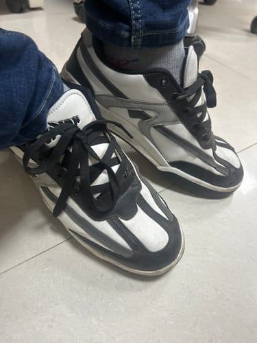 Customer photo review of CRUZ Graphite Black Men's casual sneaker