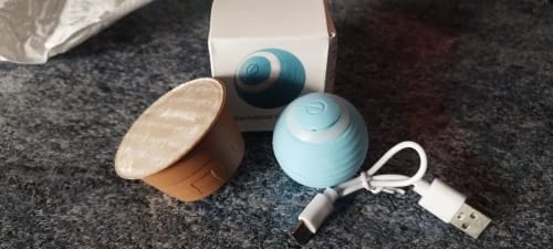 Customer photo review of Cat Interactive Electronic Automatic Rolling Magic Ball Toy: Self-moving Kitten Electric Ball for Cat Training