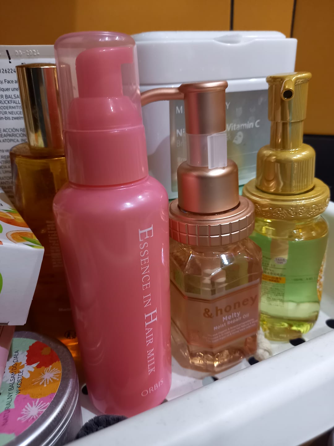 Customer photo review of Orbis Essence In Hair Milk Hair Treatment 140g