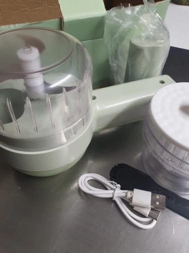 Customer photo review of Mini picador eléctrico y rebanador 4 en 1