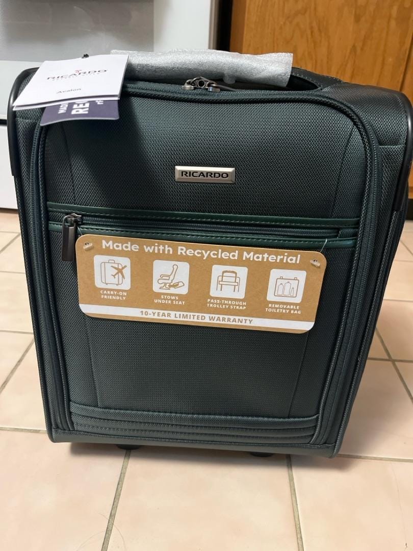Customer photo review of Avalon Small Carry-On