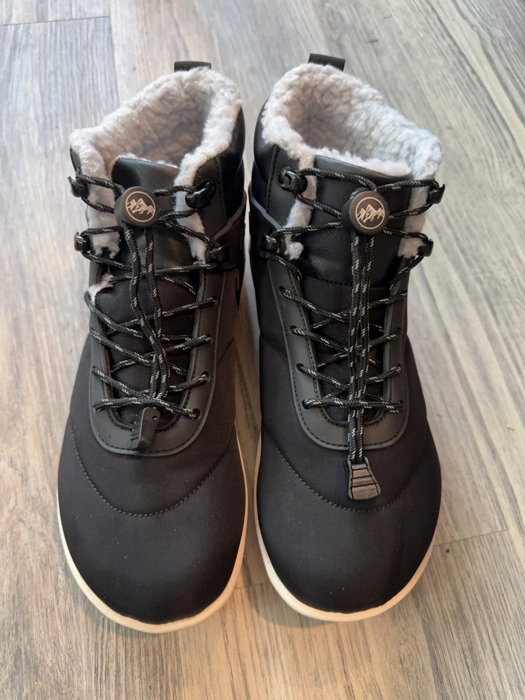 Customer photo review of HF Azura – Ergonomic & Supportive Winter Barefoot Shoes