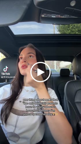 Customer video review of 'Espresso Martini' classic tee