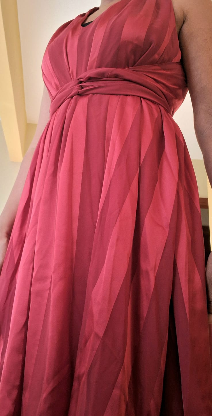 Customer photo review of Vestido Midi Conf Tamanho Único - Vermelho Stripe 5277