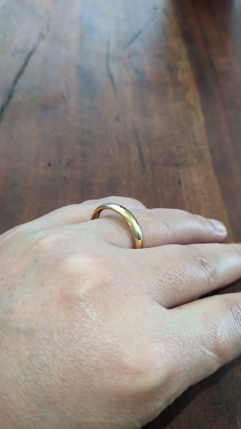 Customer photo review of Aliança Anatômica Banhado em Ouro 18K