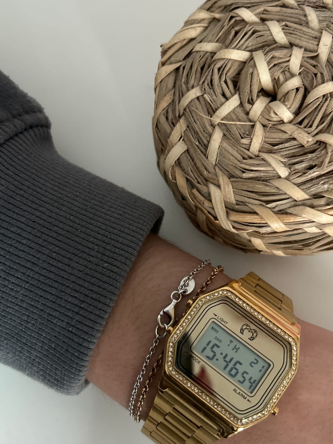 Customer photo review of Reloj Digital Vintage Brillo ~ Oro
