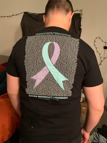 Customer photo review of Round 103 (Unisex Classic Tee | Gildan)