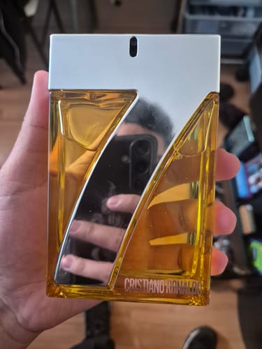 Reseña con foto de un cliente sobre Perfume Cristiano Ronaldo Discover 100ml EDT