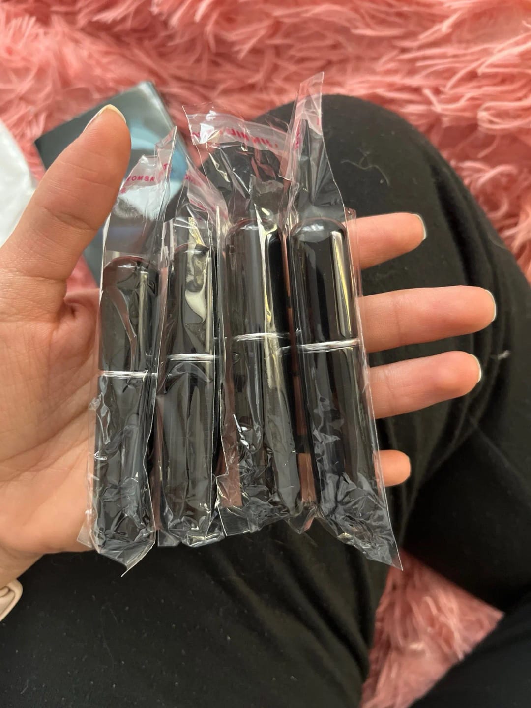 Customer photo review of Enamel-Coated Atomizer 5ml Perfume Bottle Refillable — Black | KIMLUD