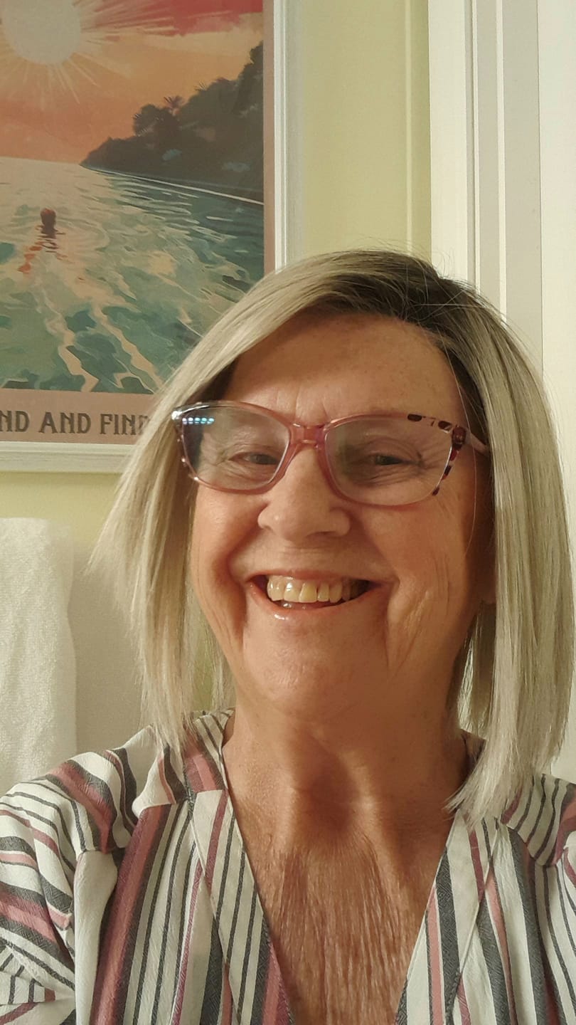 Customer photo review of CLASS ACT - Stone Blonde