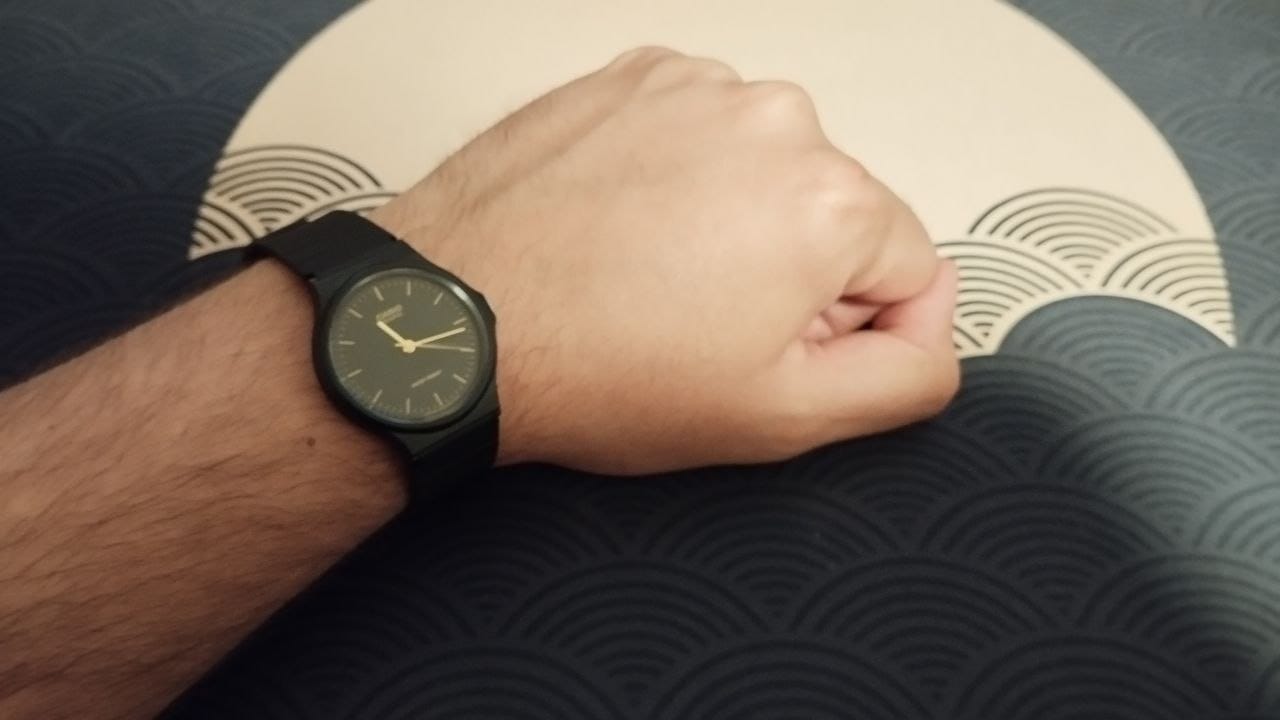 Customer photo review of Reloj Casio Vintage MQ-24-1ELDF Negro Flat