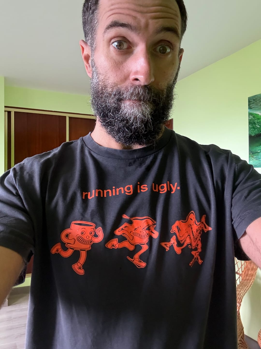 Customer photo review of tee, running is ugly, anthracite.