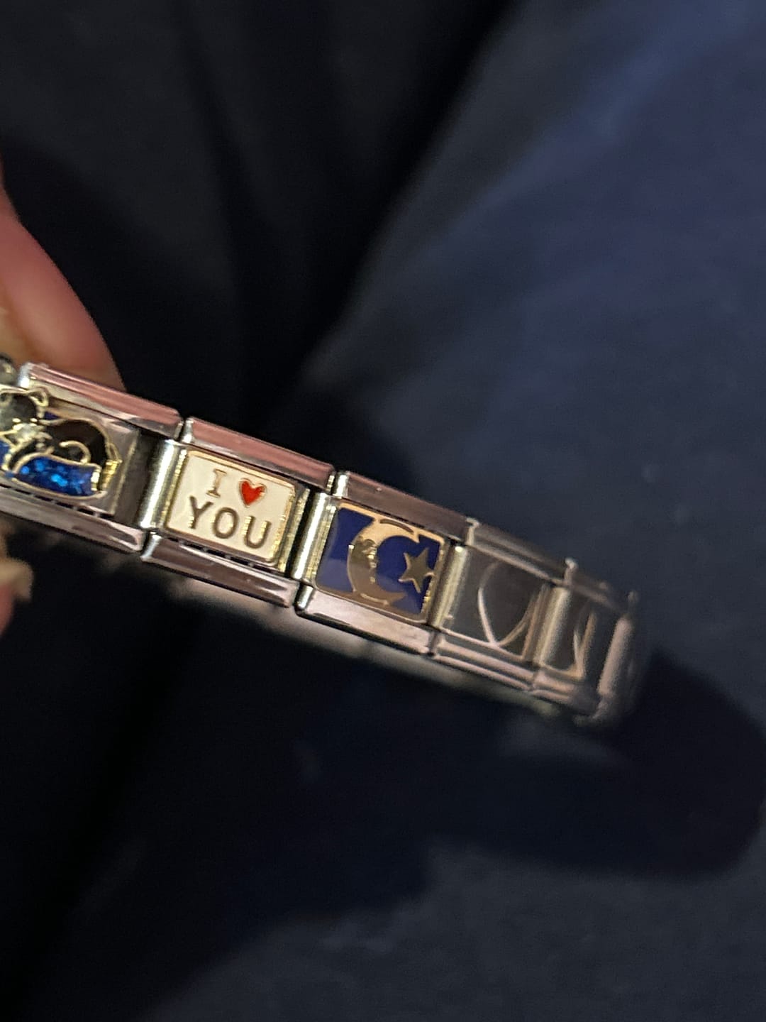 Customer photo review of Charm Luna Con Fondo Azul