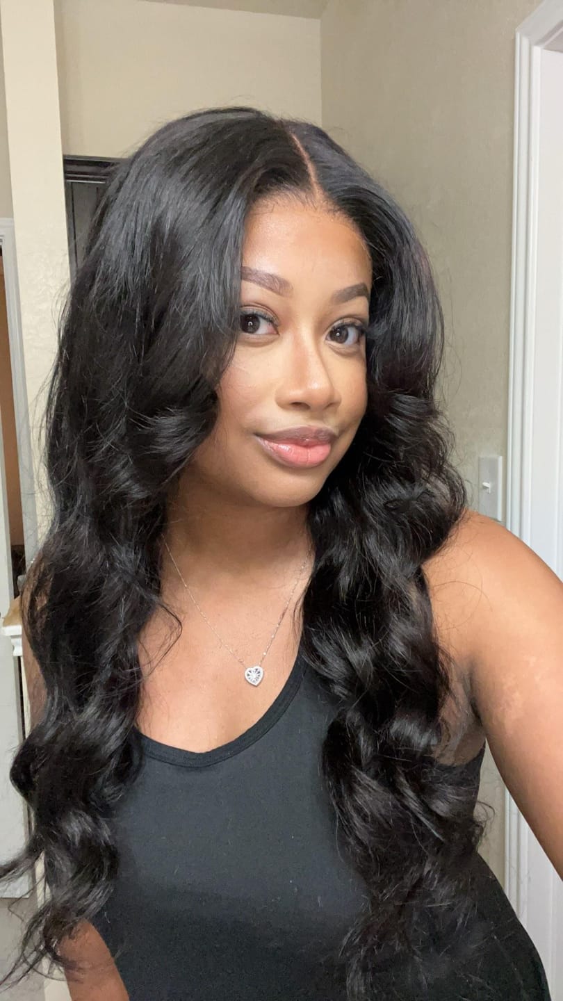 Customer photo review of Wavymy Body Wave Pre-bleached Wear Go Glueless HD Lace Wigs 4x6 Lace Closure Wigs 180% Density