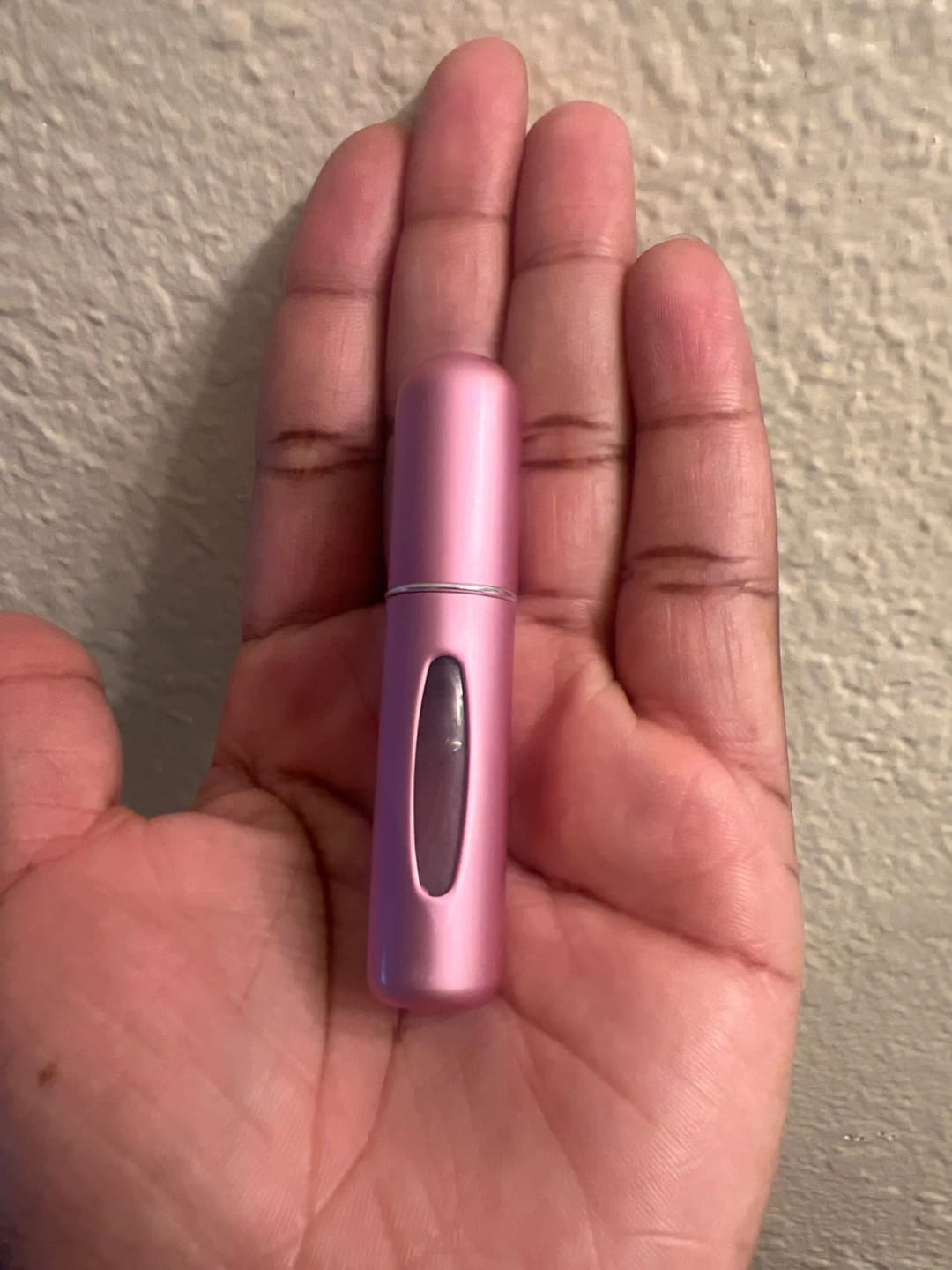 Customer photo review of Enamel-Coated Atomizer 5ml Perfume Bottle Refillable — Black | KIMLUD
