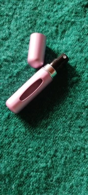 Customer photo review of Enamel-Coated Atomizer 5ml Perfume Bottle Refillable — Black | KIMLUD