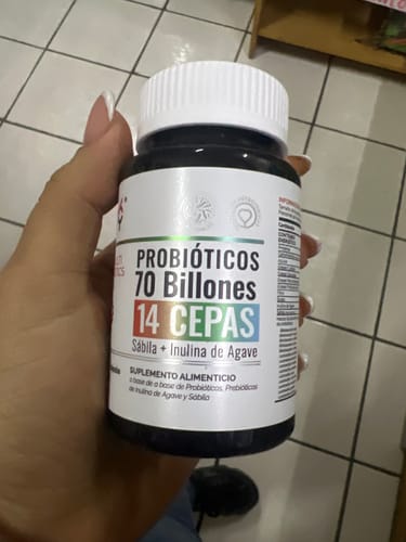 Customer photo review of OBY Multi Probioticos 70 Billones de 14 Cepas + Prebioticos Inulina de Agave + Sabila