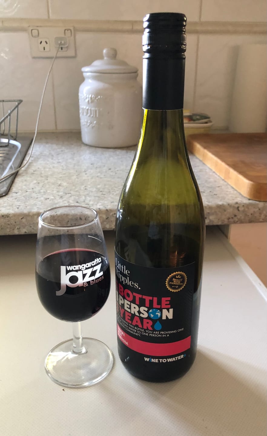 Customer photo review of Red n Rosé - 6 Pack - NEW