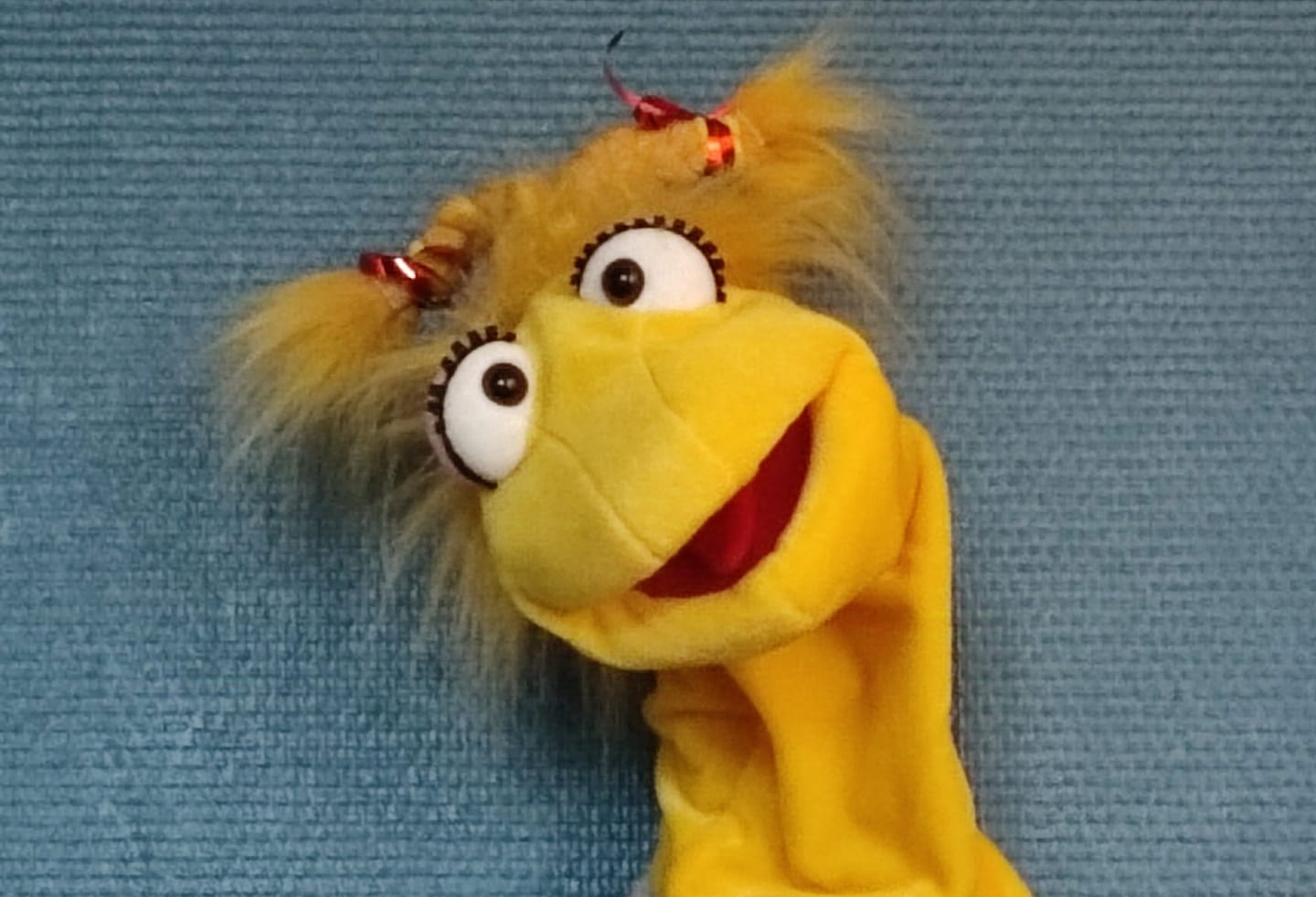 Customer photo review of Chaussette Jaune Marionnette