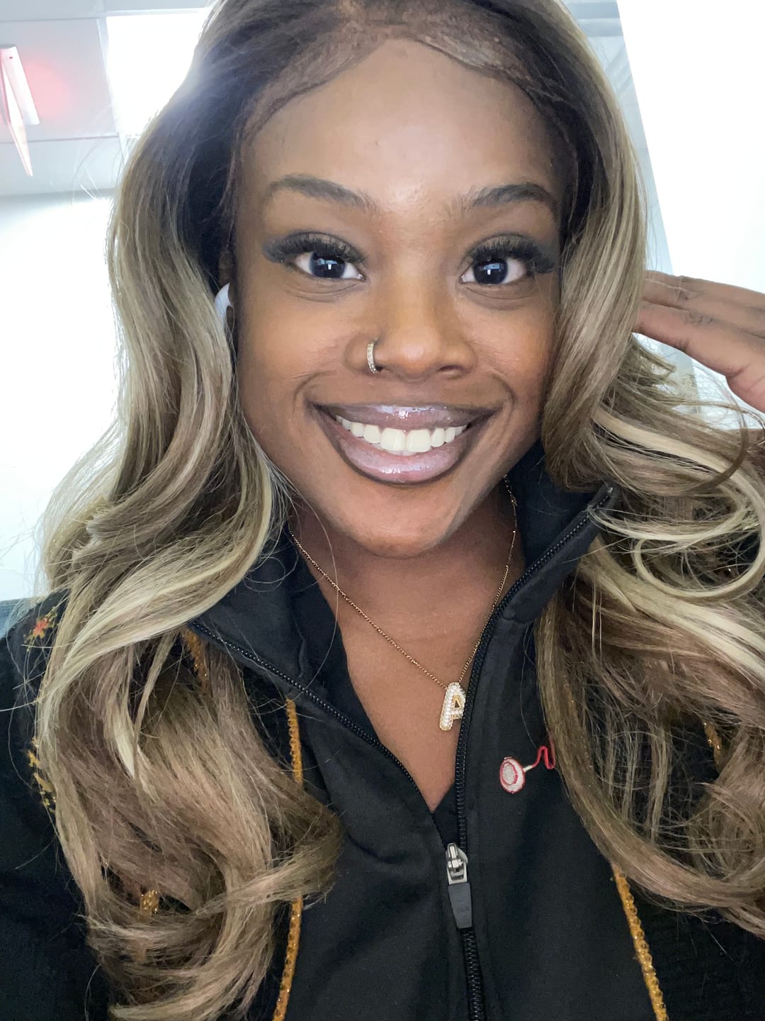Customer photo review of Sensationnel Synthetic Cloud9 What Lace Wig - ZELENA
