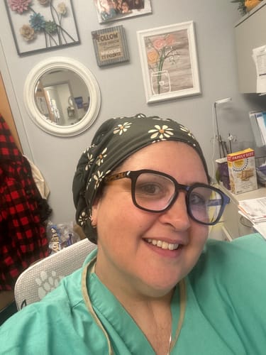 Customer photo review of Scrub Hat - Olive Daisy
