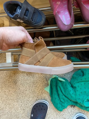 Customer photo review of Cognac Suede Oakland Sneaker