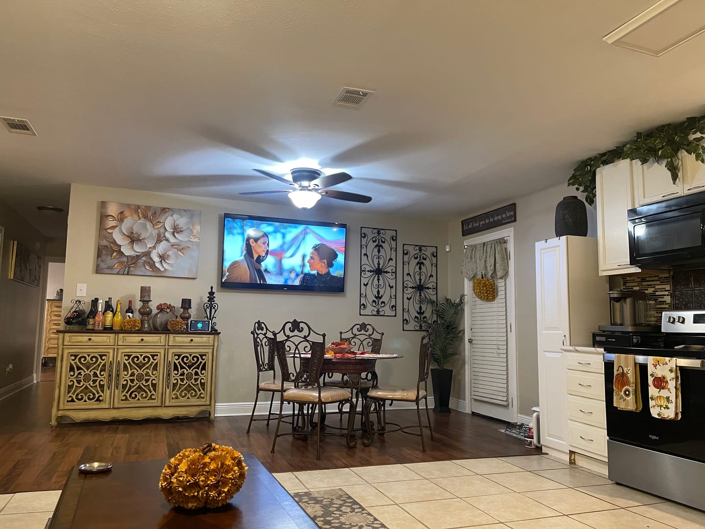 Customer photo review of Family Wall Art: Golden Blooms