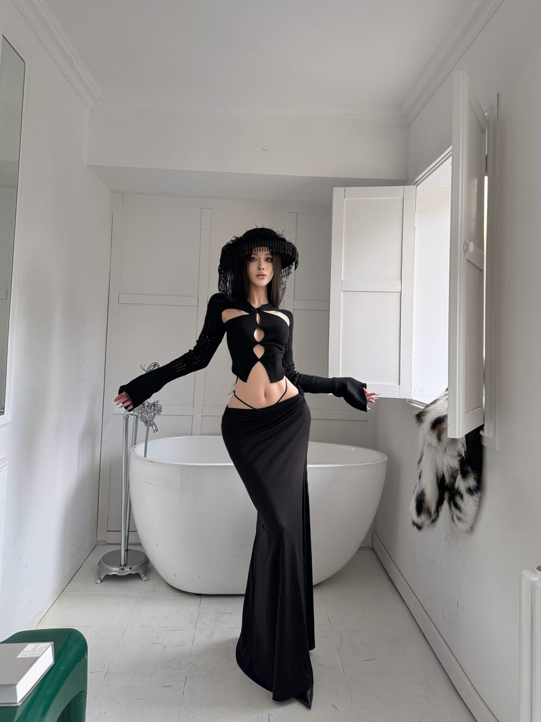 Customer photo review of Rase le sol Cut-Out Knit Top with Flared Sleeves