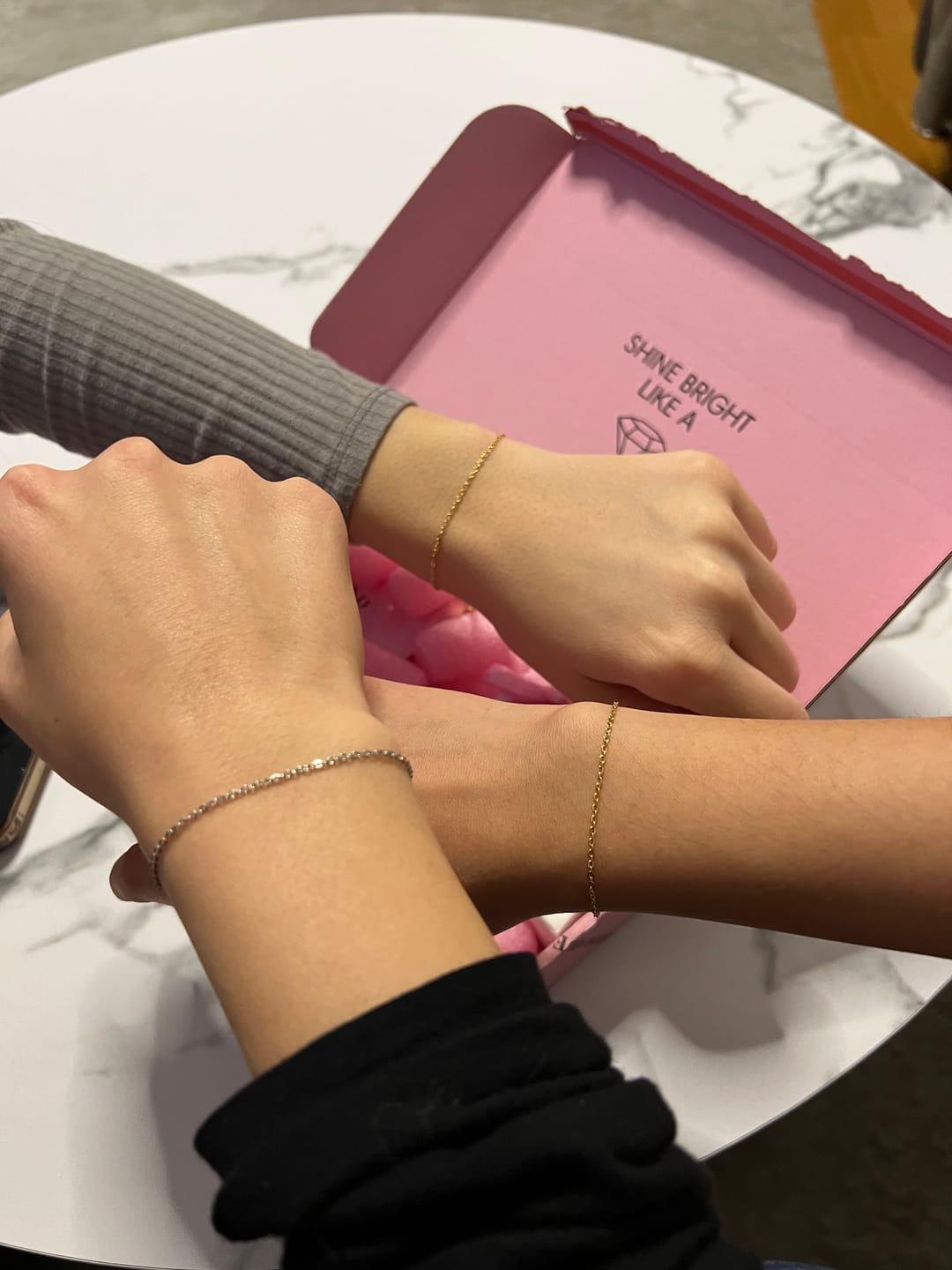 Customer photo review of Filigran Armband | 18K vergoldet