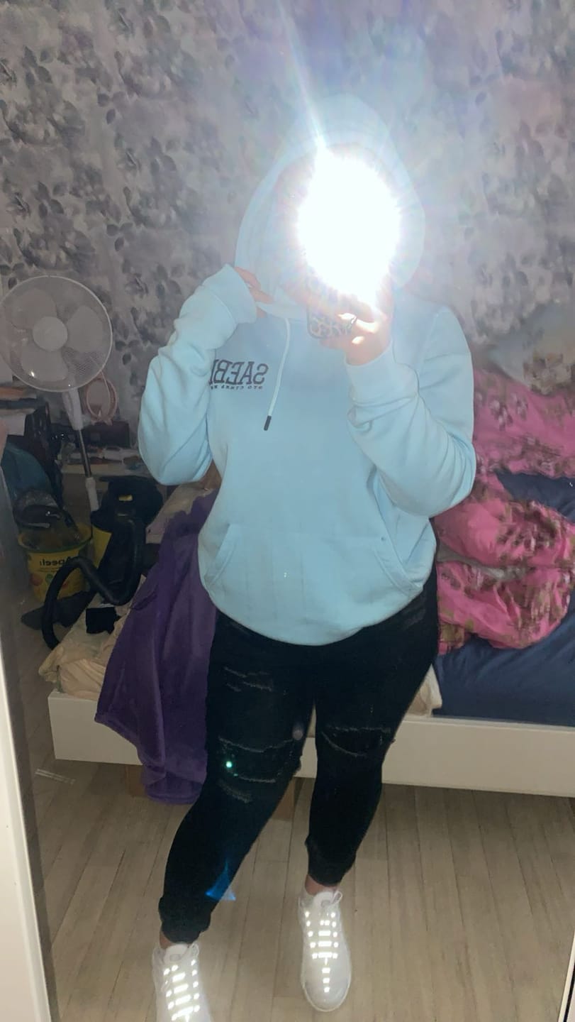 Customer photo review of Lifestyle Damen Oversized Hoodie babyblau mit Stickerei by SAEBIS®