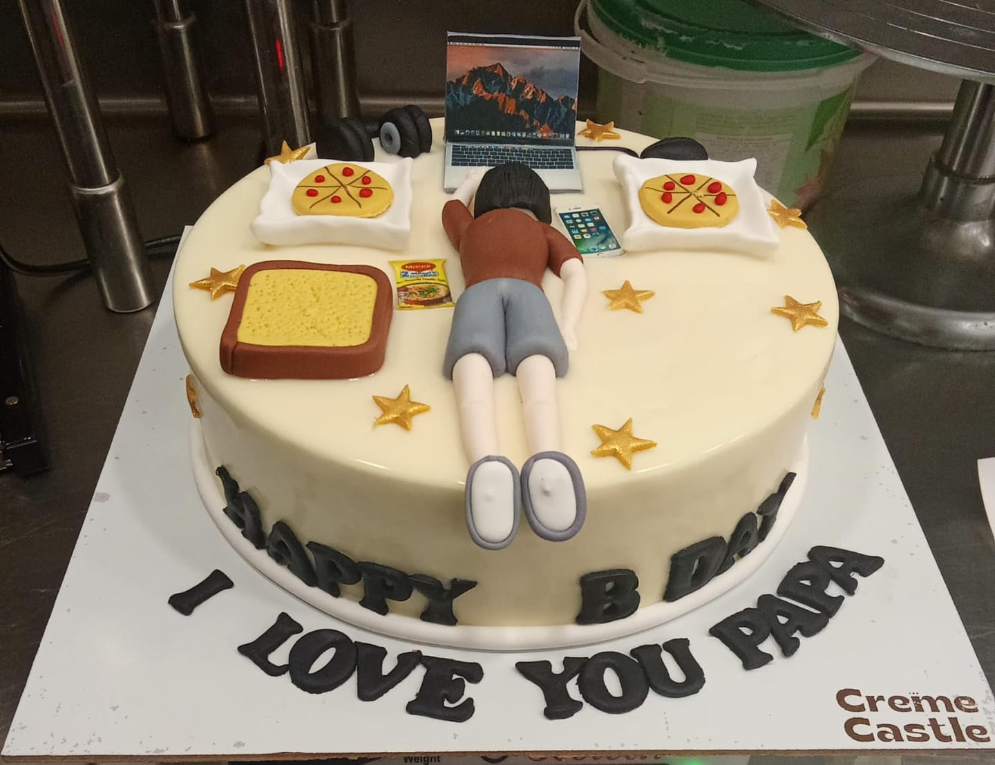 Customer photo review of Lazy laptop lover cake