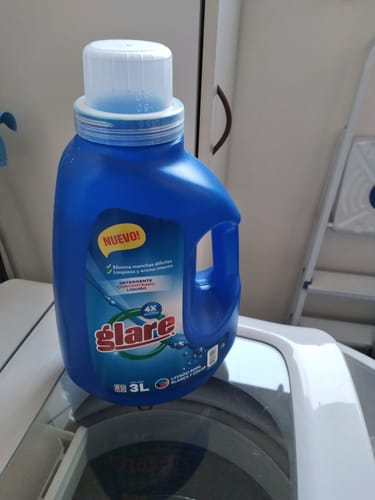 Reseña con foto de un cliente sobre Detergente Glare Ultra Concentrado 3 L