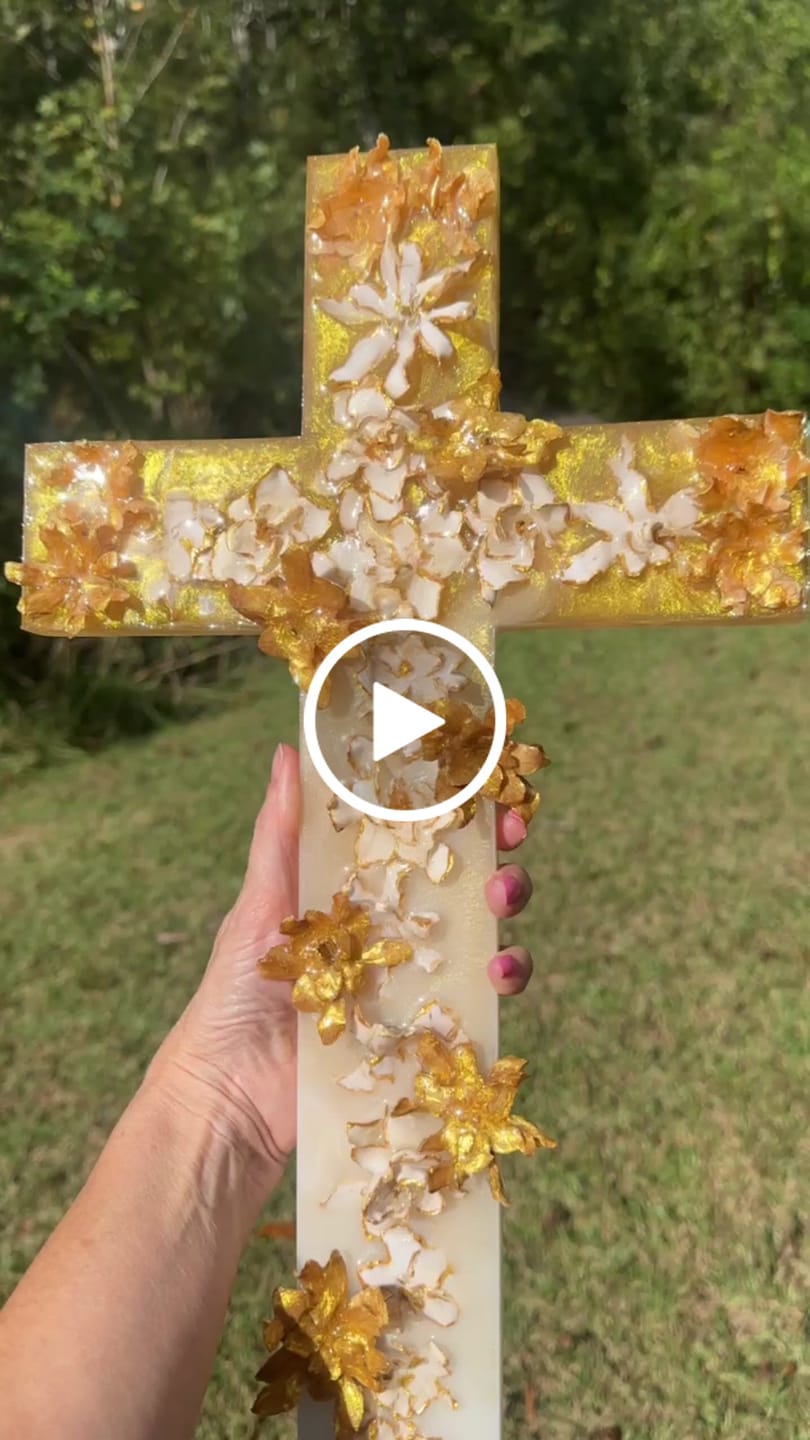 Customer video review of 20x10x1" Cross Silicone Mold For Epoxy Resin - Large Cross Mold