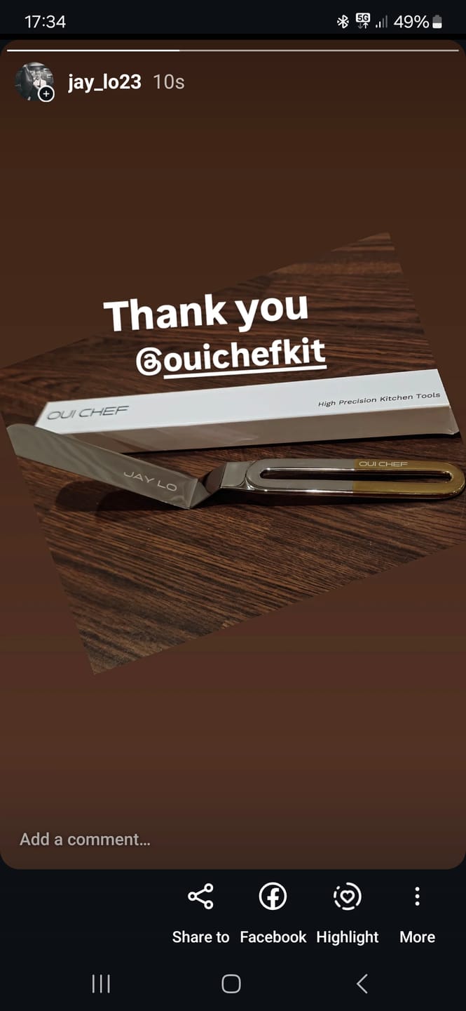 Customer photo review of LiftOff Chef's Palette Knife
