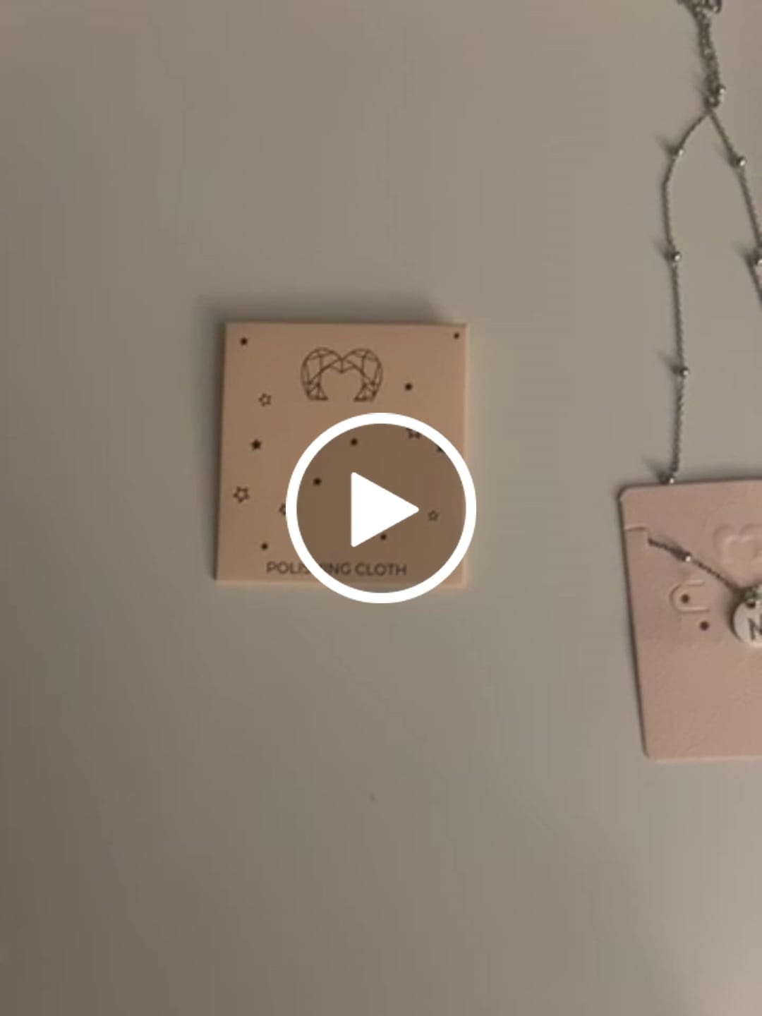 Customer video review of Collar Círculo Inicial