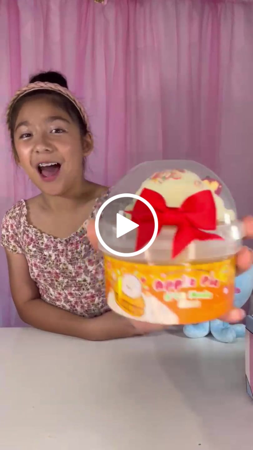 Customer video review of Apple Pie à la Mode Jelly Cube Slime