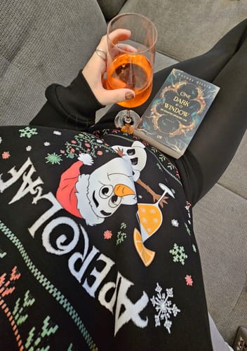 Customer photo review of APEROLAF - Premium Sweater