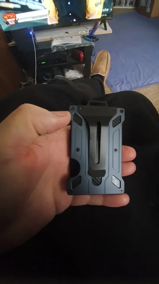 Customer photo review of Precision Milled Aluminum Card Holder MagSafe for Outdoor EDC — Gunmetal Gray | KIMLUD