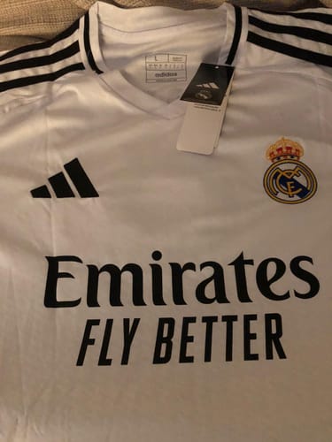 Customer photo review of MAGLIA REAL MADRID HOME 2024/25