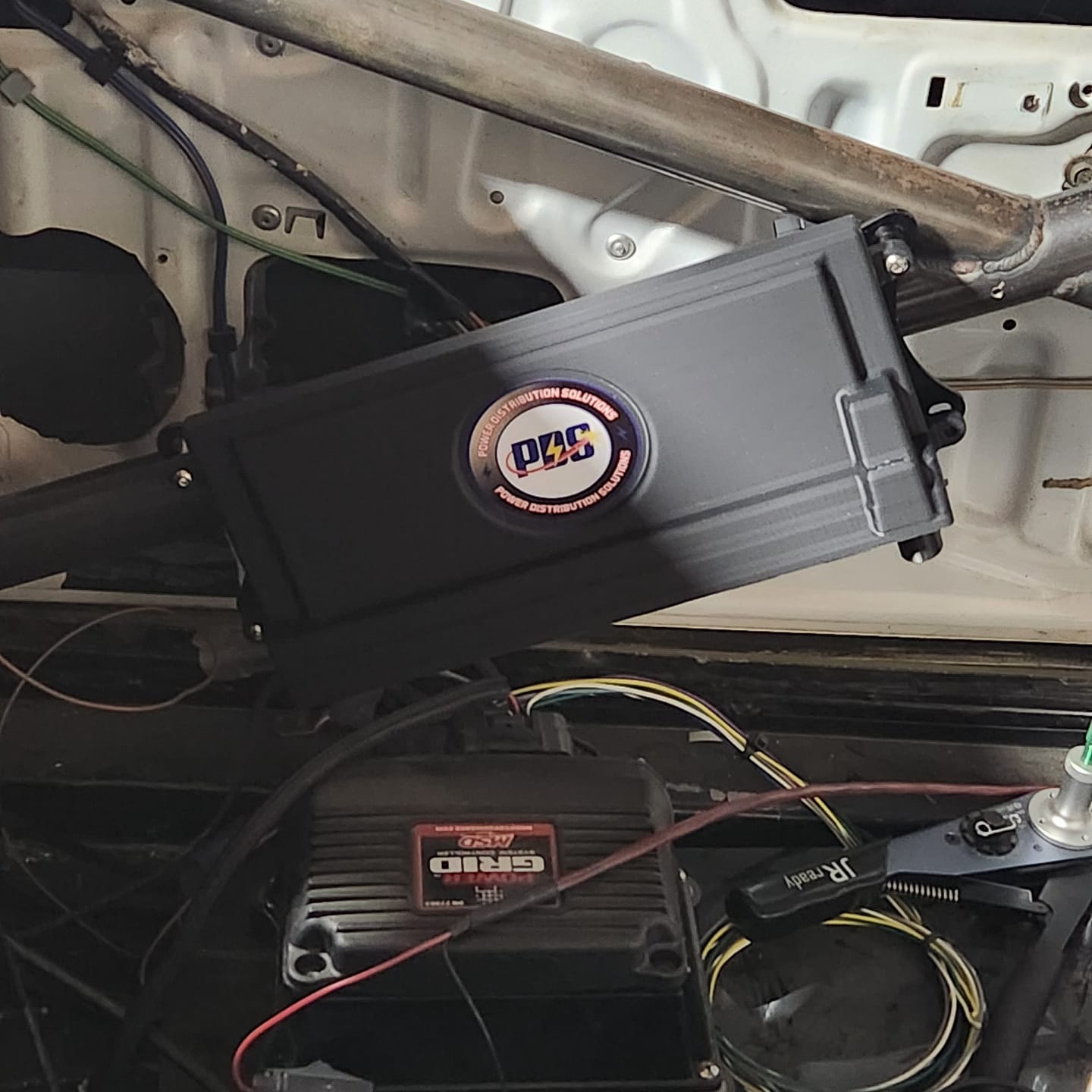 Customer photo review of Holley EFI Dominator ECU Roll Bar Mount for Holley #554-114 18-10010