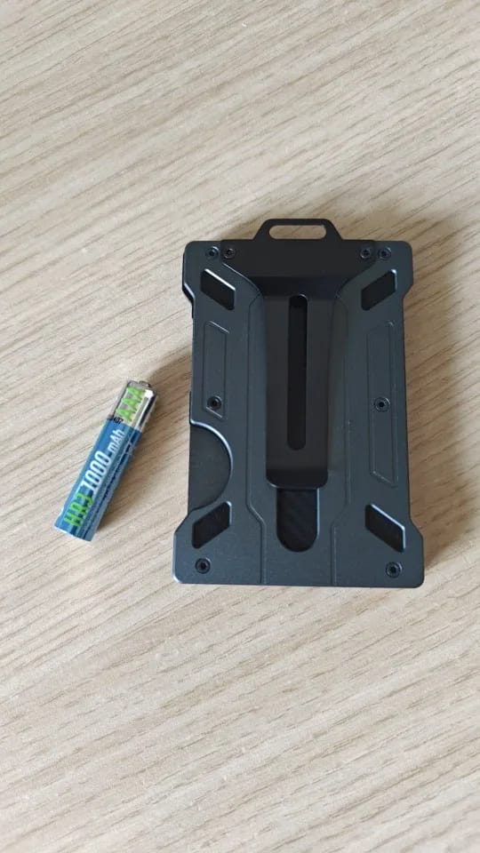 Customer photo review of Precision Milled Aluminum Card Holder MagSafe for Outdoor EDC — Gunmetal Gray | KIMLUD