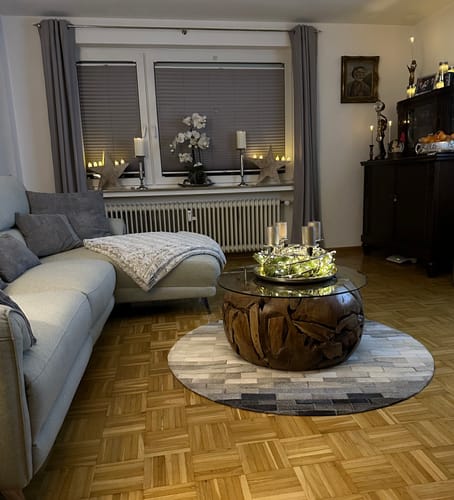 Customer photo review of Wohnzimmertisch XILON aus recyceltem Teakholz rund  Ø 80 cm
