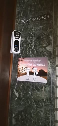 Customer photo review of Familien Türschild (UV- und wetterfest)