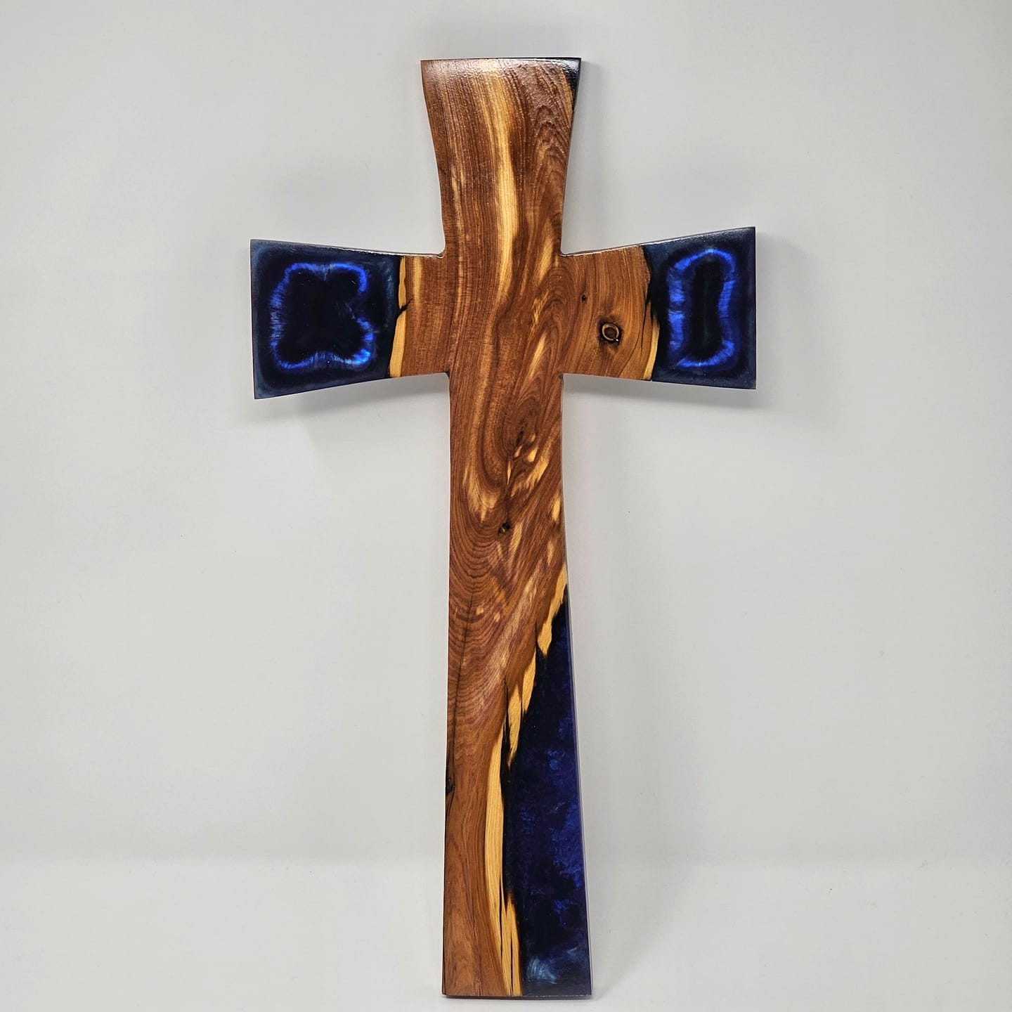 Customer photo review of 15x8x1" Flared Cross Silicone Mold For Epoxy Resin - Angled Cross Mold