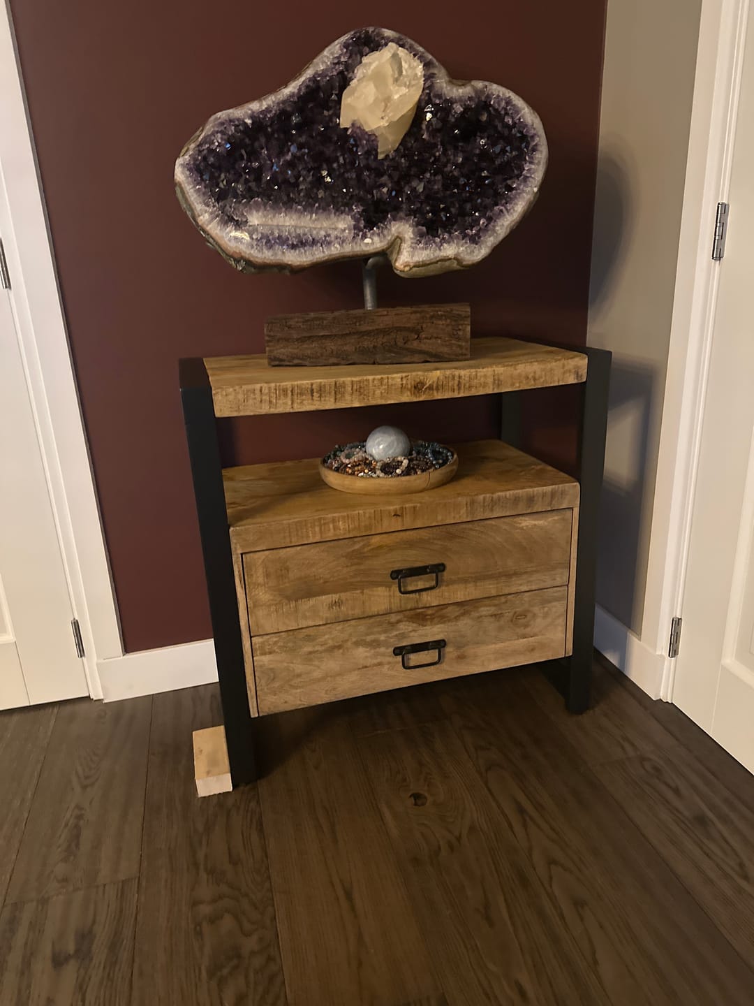 Customer photo review of Mangohout kastje met 2 lades Industrieel Design | Mangohout en Staal | 80x40x80cm