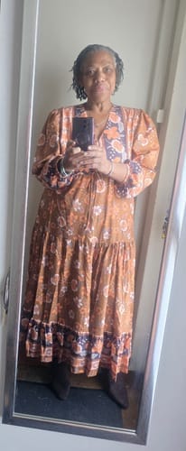 Customer photo review of Kleid mit V-ausschnitt und laternenärmeln im vintage-blumendruck