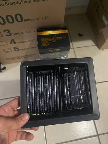 Customer photo review of Black Horse 10 Cajas (240 sobres)