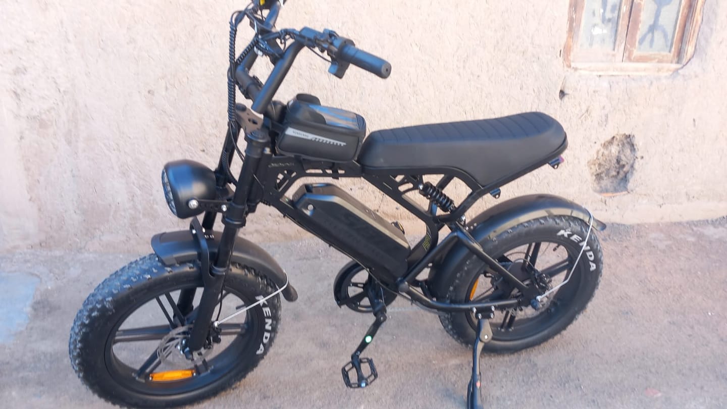 Customer photo review of S8 Vintage Vélo électrique de route 500W, Ebike 48V 15Ah avec batterie au lithium amovible, autonomie de 50 km, pneu large tout-terrain de 20 pouces.