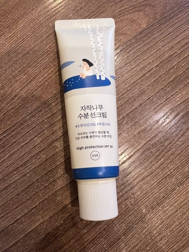 Customer photo review of Mitrinošs saules aizsargkrēms ar bērzu sulu Round Lab Birch Juice Moisturizing Sunscreen SPF50+ PA++++